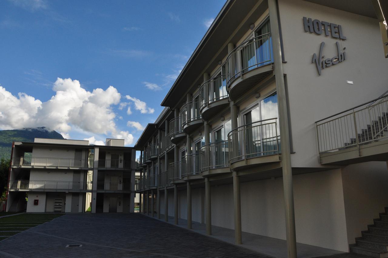 Hotel Vischi Домасо Екстериор снимка