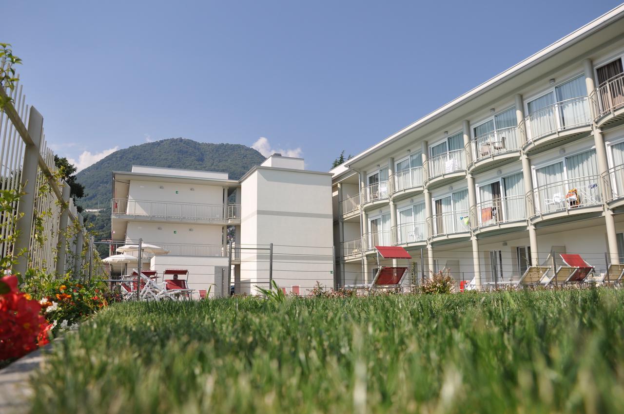 Hotel Vischi Домасо Екстериор снимка