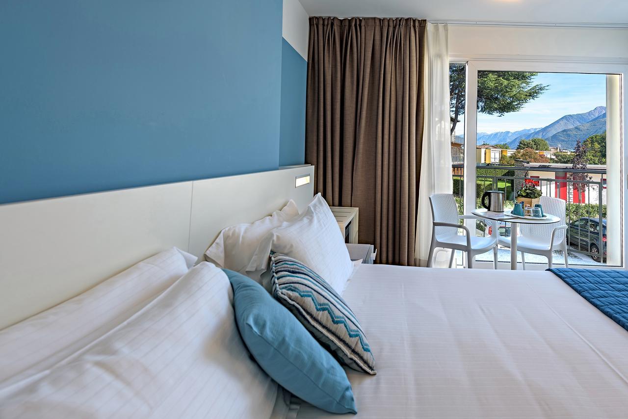 Hotel Vischi Домасо Екстериор снимка