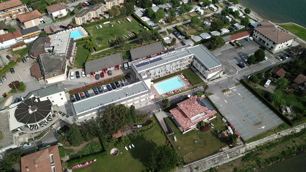 Hotel Vischi Домасо Екстериор снимка