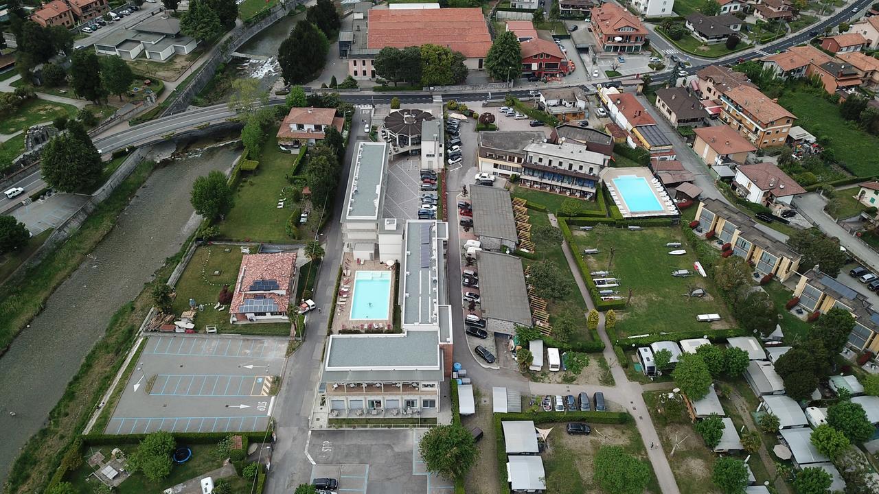 Hotel Vischi Домасо Екстериор снимка